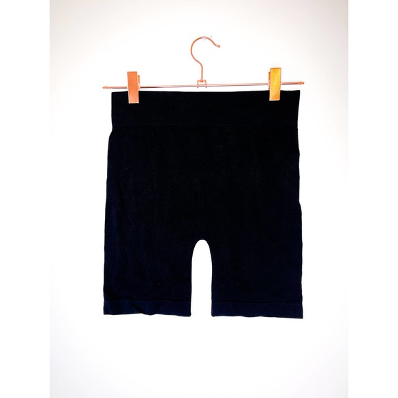 Free People Seamless Biker Shorts in Black Size XS/S - Picture 3 of 5